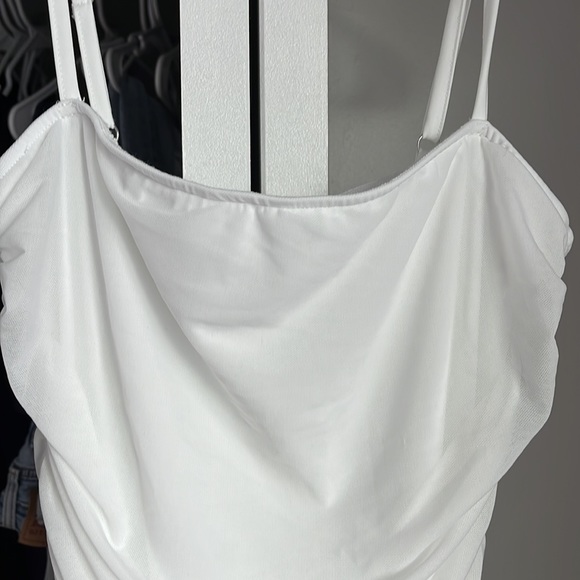Amazon White Ruched Dress, NWOT - Picture 4 of 6